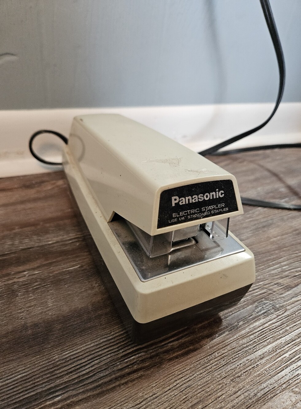 Vintage Panasonic Electric Stapler AS-300 Japan 1/4" Desktop Office Stapler